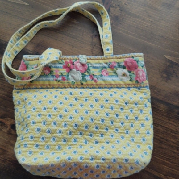 Vera Bradley Handbags - Vera Bradley "Elizabeth" Large Purse Retired